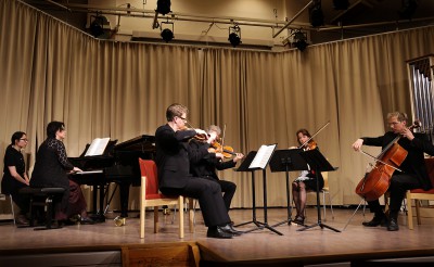 Wirénkvartetten spelar tillsammans med Elain Olsson på piano.